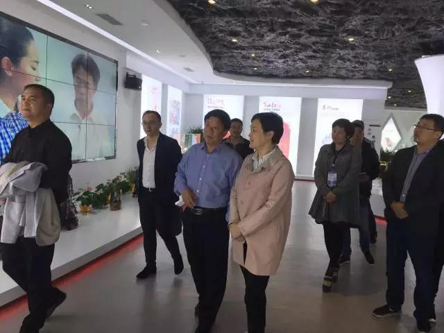 德興市委書記劉瑞英一行蒞臨朱砂古鎮(zhèn)考察指導(dǎo)工作