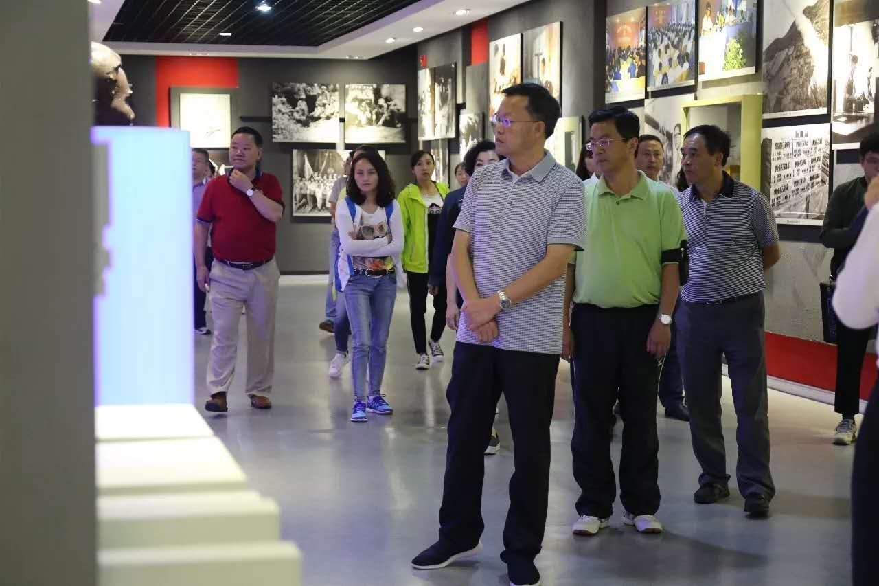 貴州省科協(xié)領(lǐng)導(dǎo)一行到朱砂古鎮(zhèn)考察