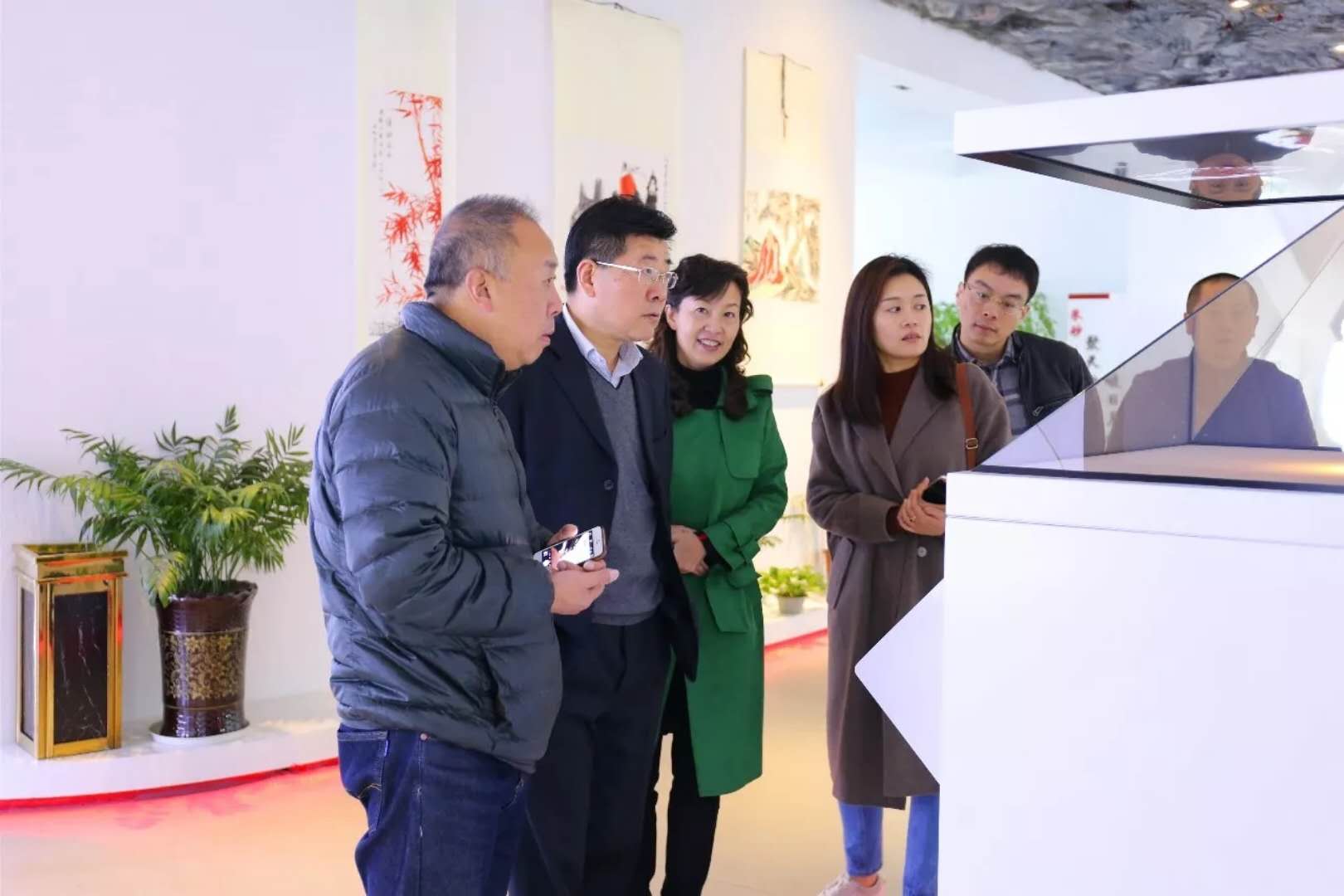 蘇州市文廣新局黨委書記李杰率考察團(tuán)到朱砂古鎮(zhèn)考察