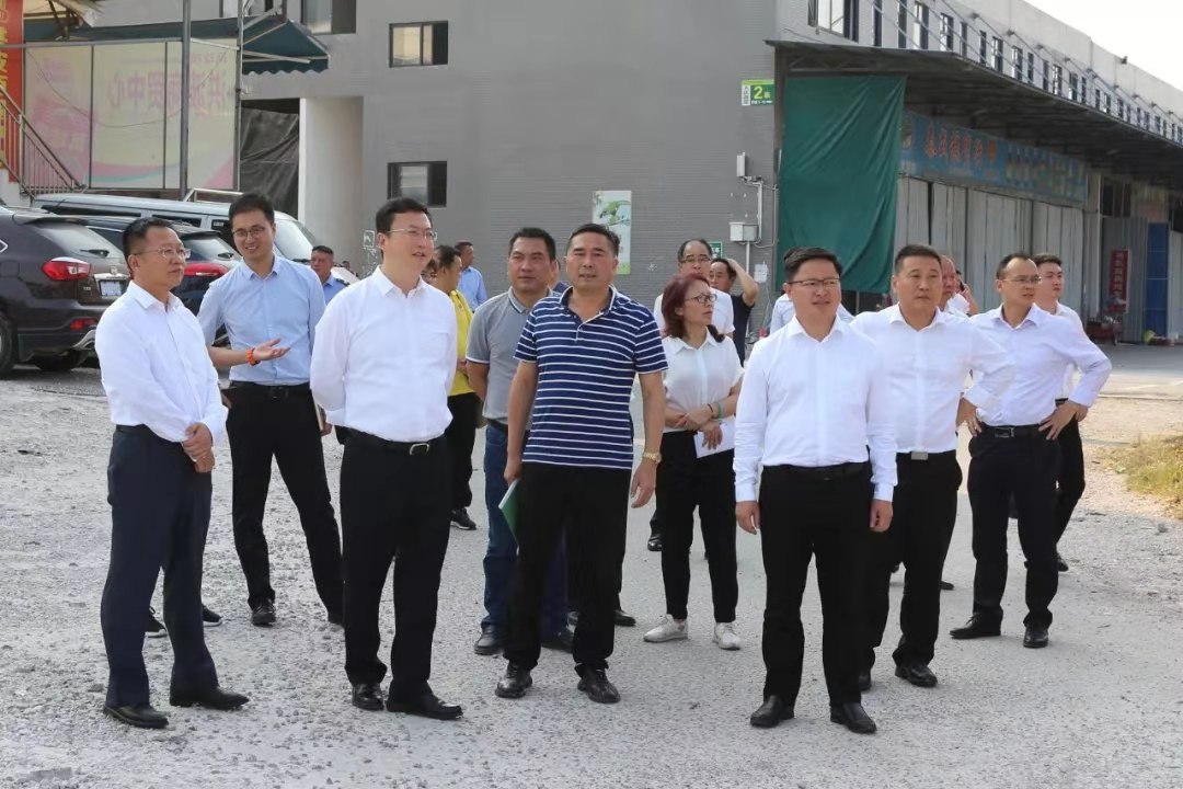 黔東南州委副書記、州長羅強到貴州銀田農(nóng)產(chǎn)品物流園調(diào)研視察國慶...